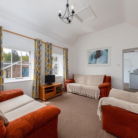 Muncaster Castle Coachman'S Quarters Bed & Breakfast Ravenglass Bagian luar foto