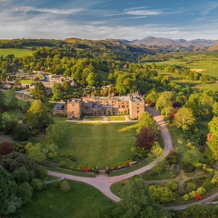 Muncaster Castle Coachman'S Quarters Bed & Breakfast Ravenglass Bagian luar foto