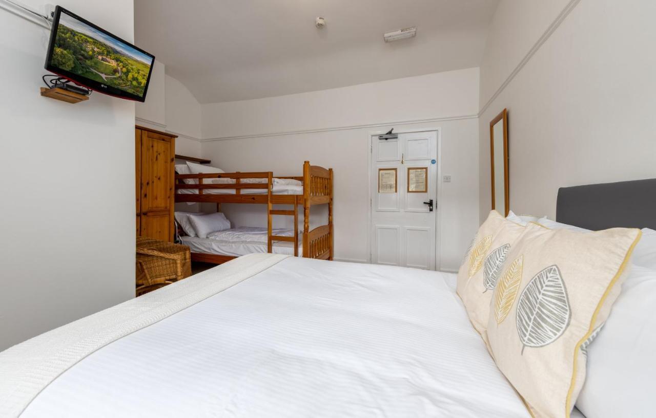 Muncaster Castle Coachman'S Quarters Bed & Breakfast Ravenglass Bagian luar foto