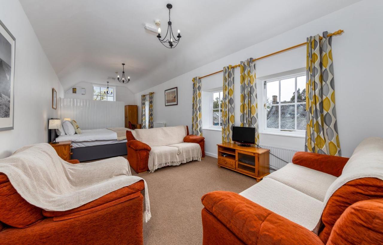 Muncaster Castle Coachman'S Quarters Bed & Breakfast Ravenglass Bagian luar foto