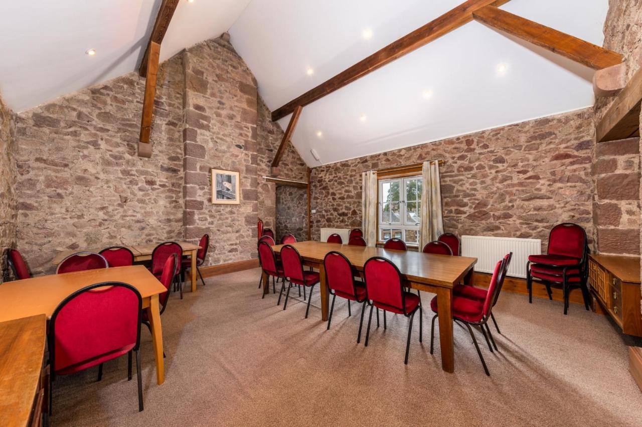 Muncaster Castle Coachman'S Quarters Bed & Breakfast Ravenglass Bagian luar foto