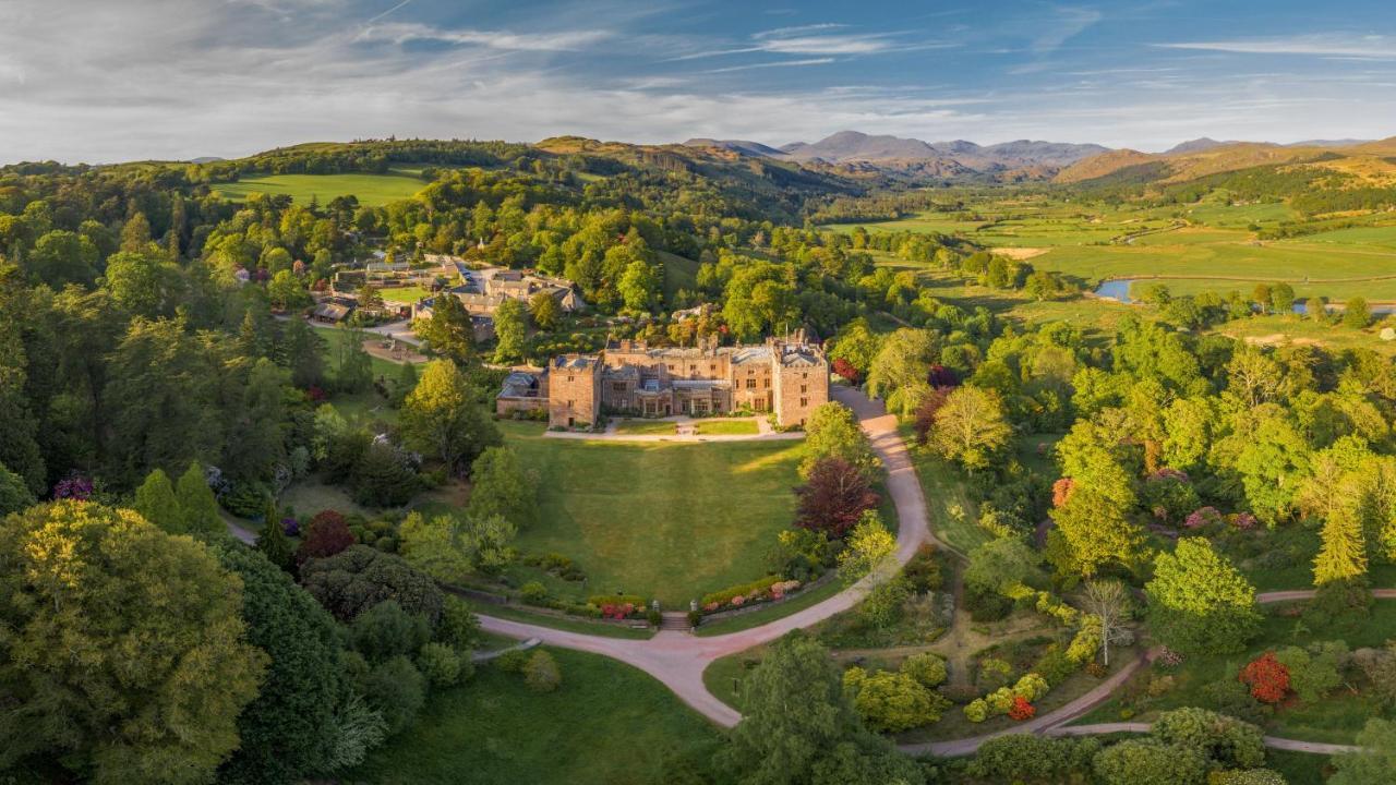 Muncaster Castle Coachman'S Quarters Bed & Breakfast Ravenglass Bagian luar foto
